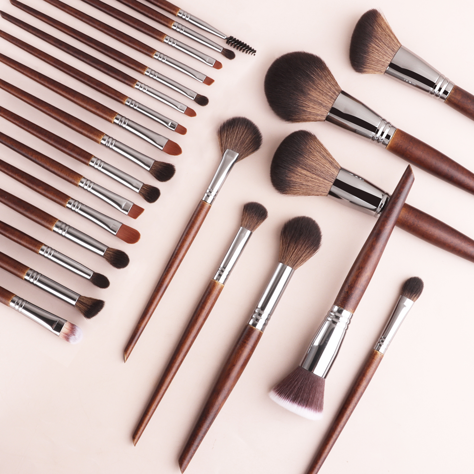 24 makeup brushes with wooden  - Beauty Makeup News ulasan dan harga